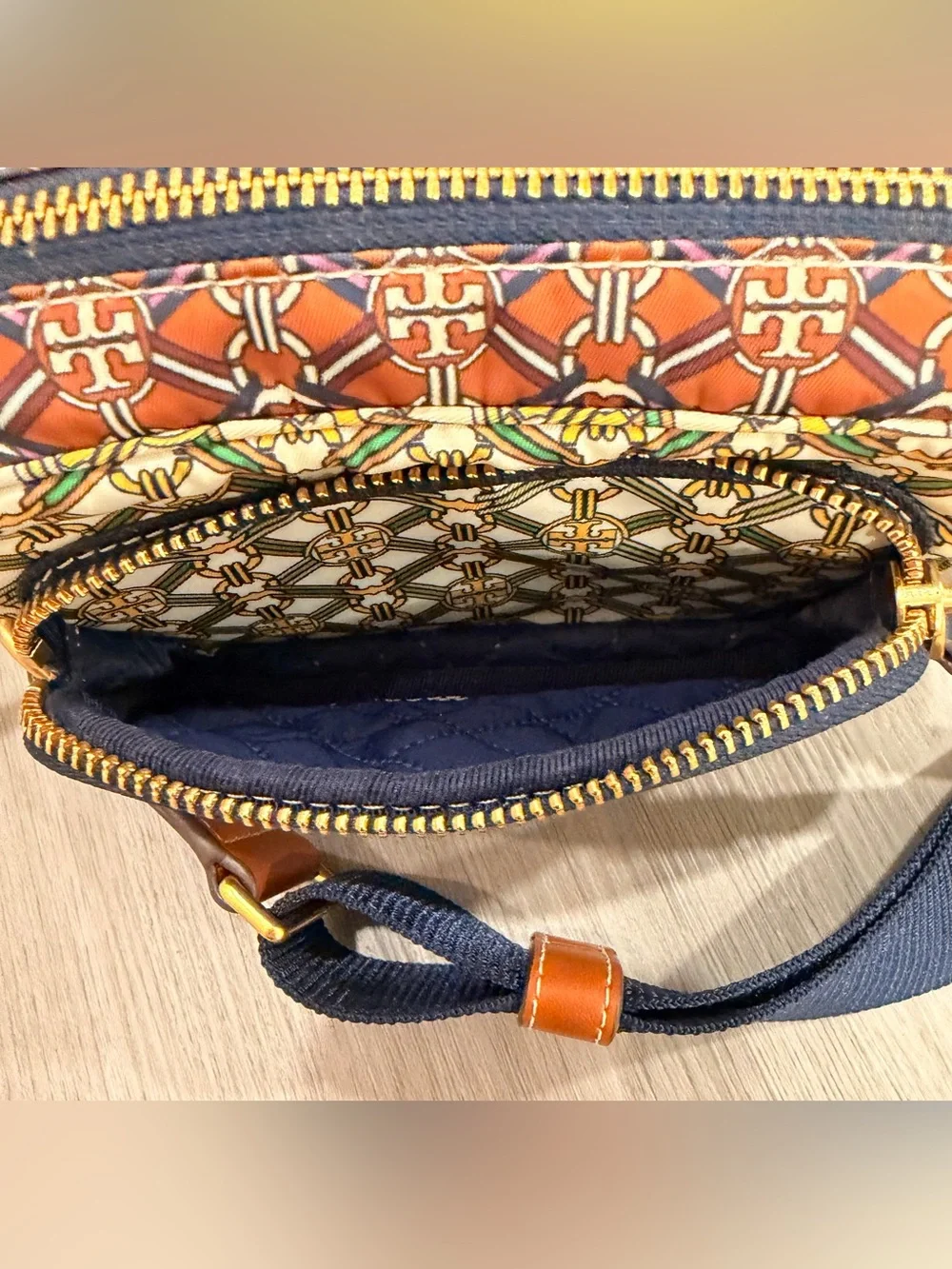 Tory Burch excellent pre